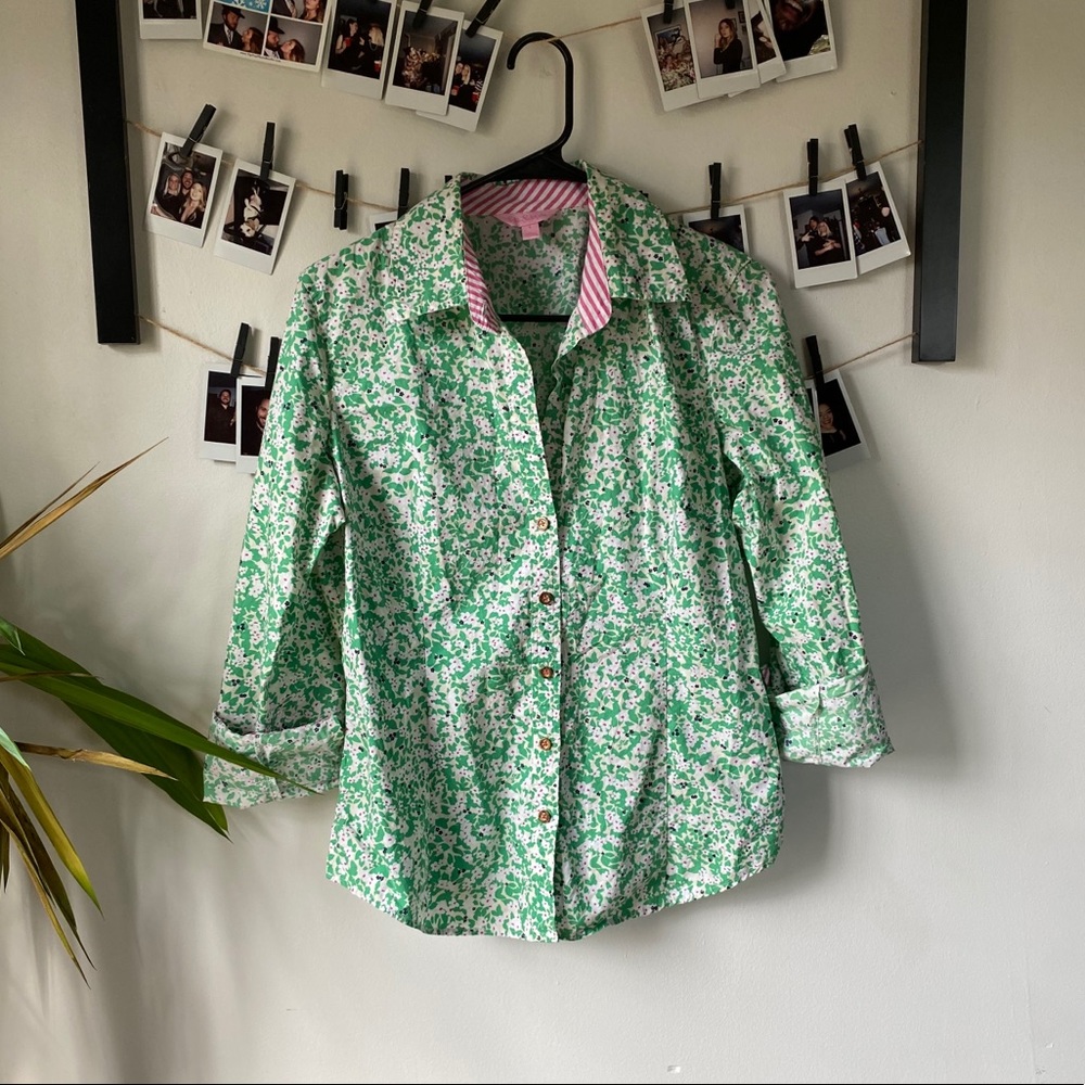 Lilly Pulitzer Green Floral Pattern Button Up